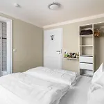 Hotel Zum Roten Tore 3*