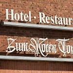 酒店 Zum Roten Tore 3*