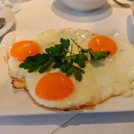 Zum Roten Tore Hotel