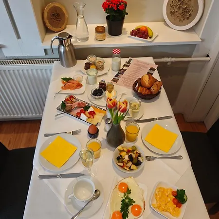 Szálloda Zum Roten Tore 3*