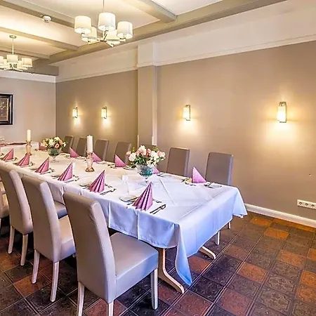 Zum Roten Tore Hotel 3*