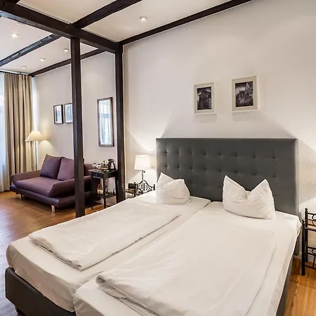 Zum Roten Tore Hotel