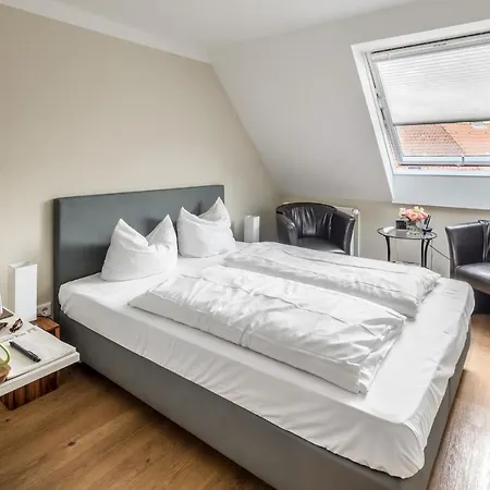 Hotel Zum Roten Tore 3*